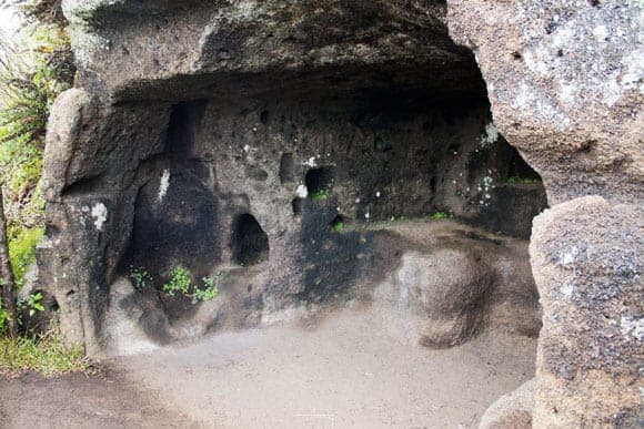 pirate-caves-floreana-island