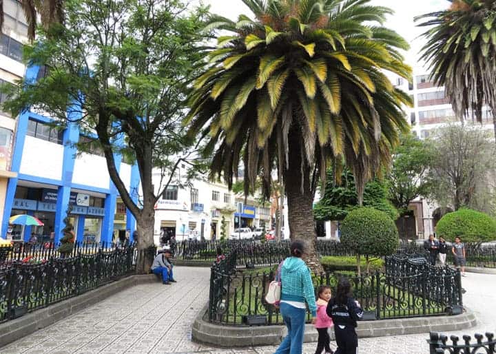 park-in-center-of-azogues-ecuador
