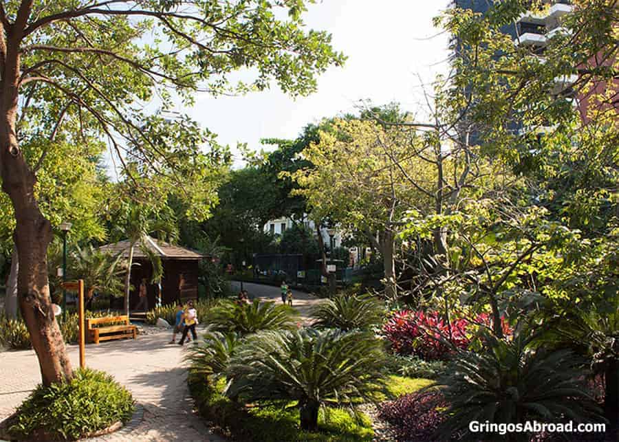 Gardens at Guayaquil Malecon 200 Ecuador