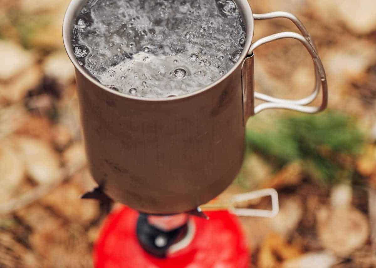 How Long to Boil Water to Purify: A Quick Guide - Survival World